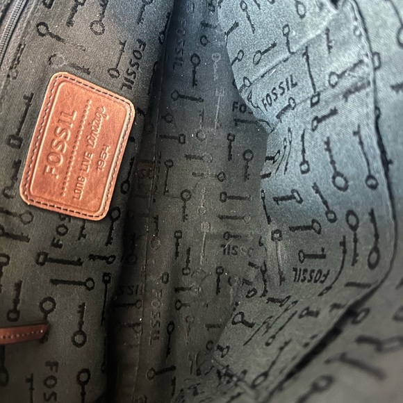 Fossil vintage larger purse in great vintage condition- definite wear, vintage - Picture 13 of 15